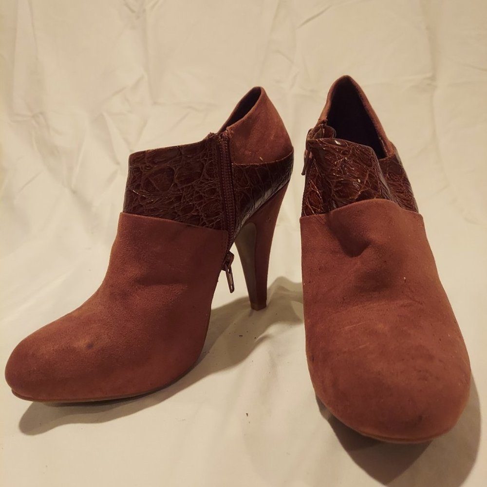 Fergalicious Brown Ankle Boots size 6
